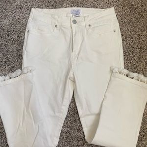 Mud pie white jeans / size M
